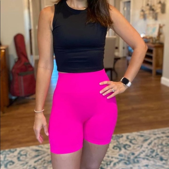 ZYIA Pants - Zyia Hot Pink Hustle Shorts Size Medium